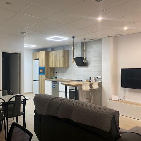Planta Baja Moderna Y Nueva A Estrenar En El Centro Ciudad 2 Habitaciones Y 2 Banos Elche Exteriör bild