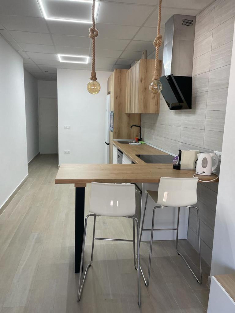 Planta Baja Moderna Y Nueva A Estrenar En El Centro Ciudad 2 Habitaciones Y 2 Banos Elche Exteriör bild